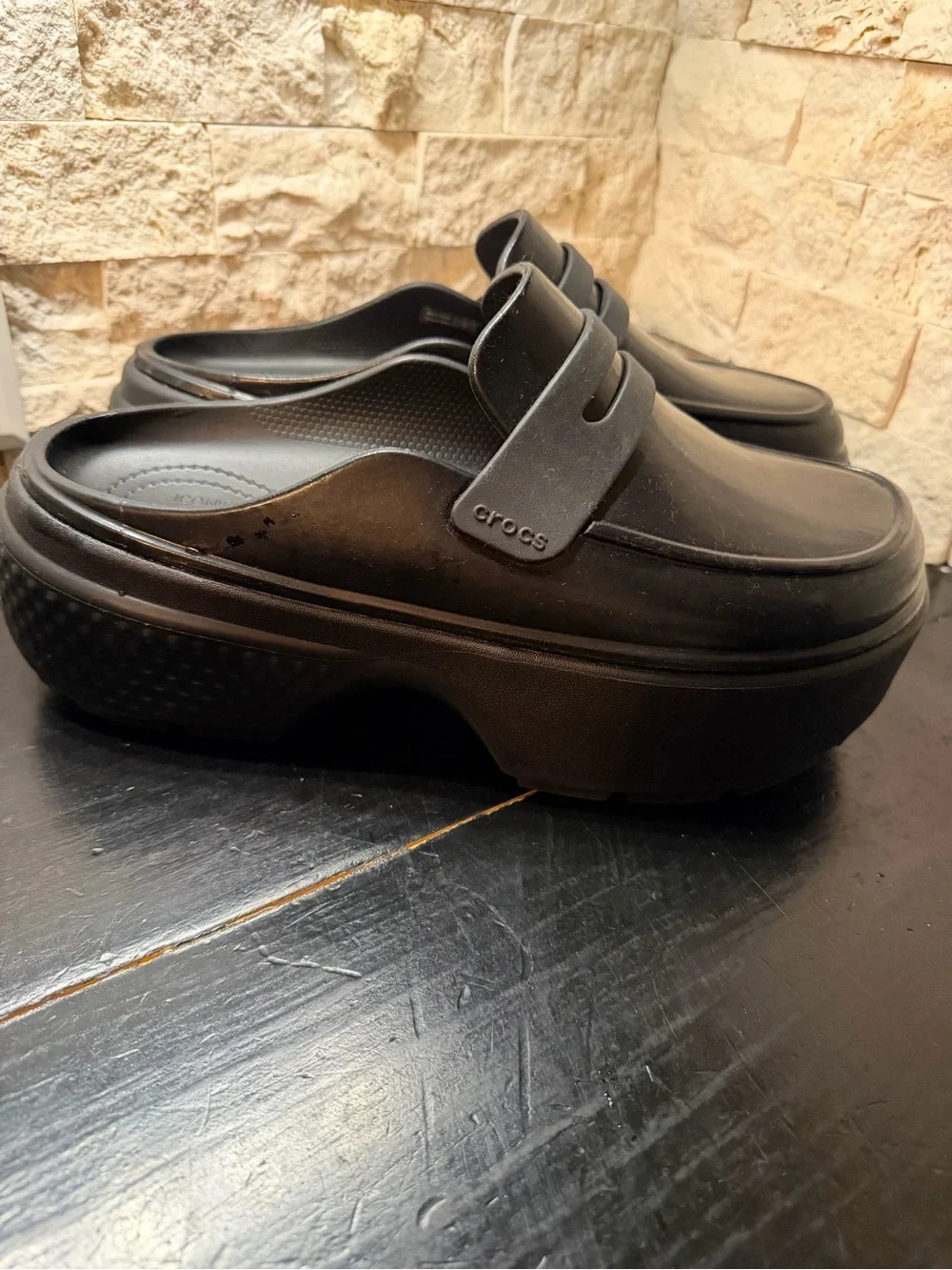 CROCS gloss platform